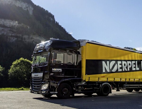 Noerpel LKW vor einer Halle